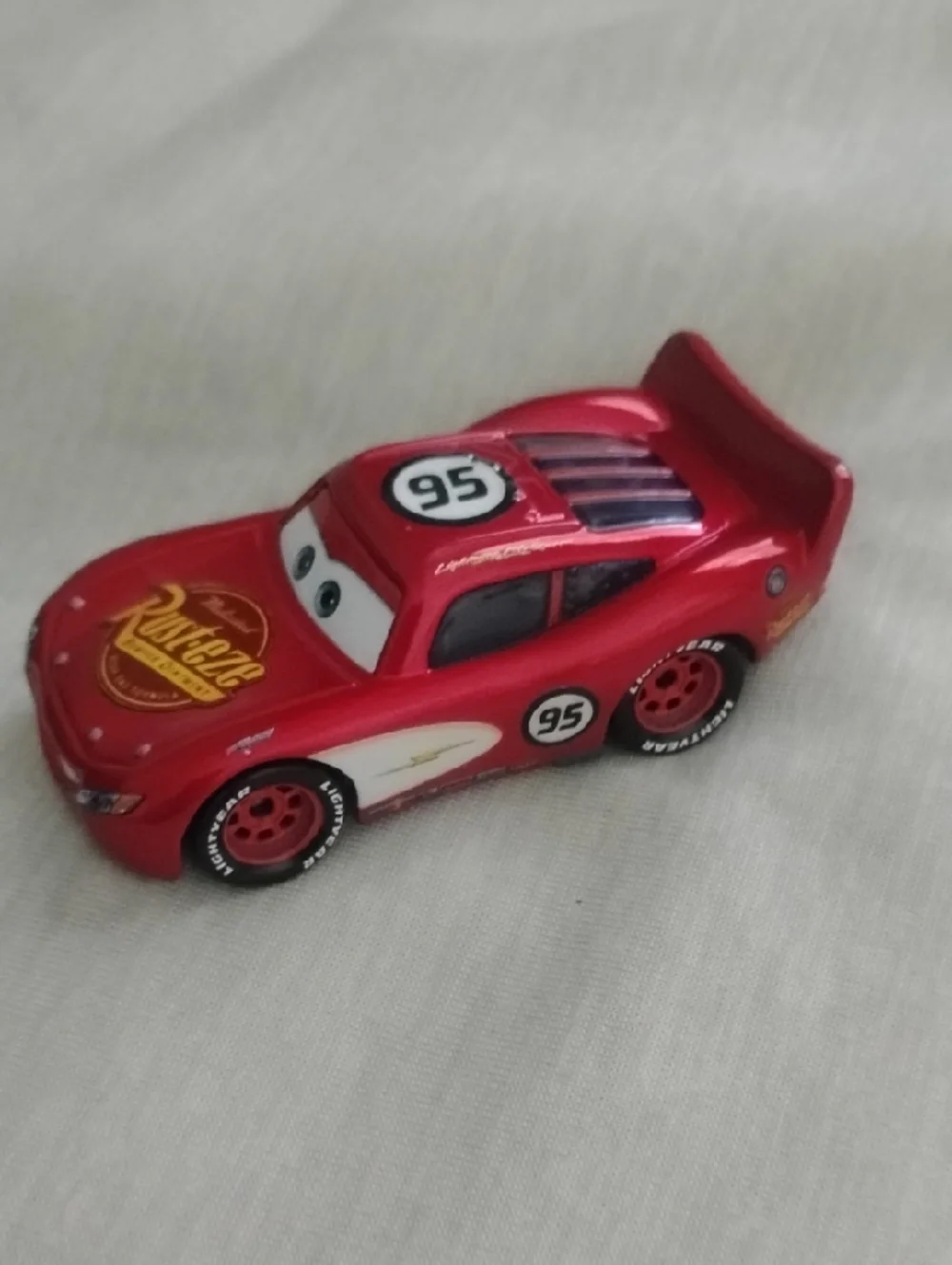 Radiator Springs Lightning McQueen– Pixar Cars